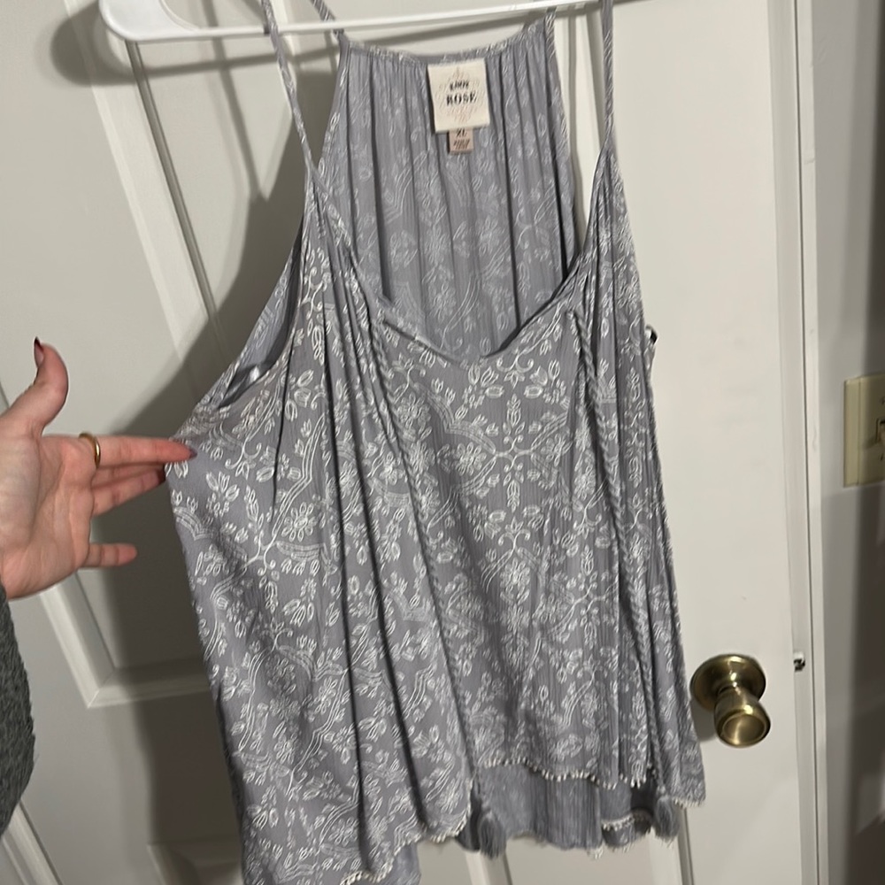 Grey tank top
